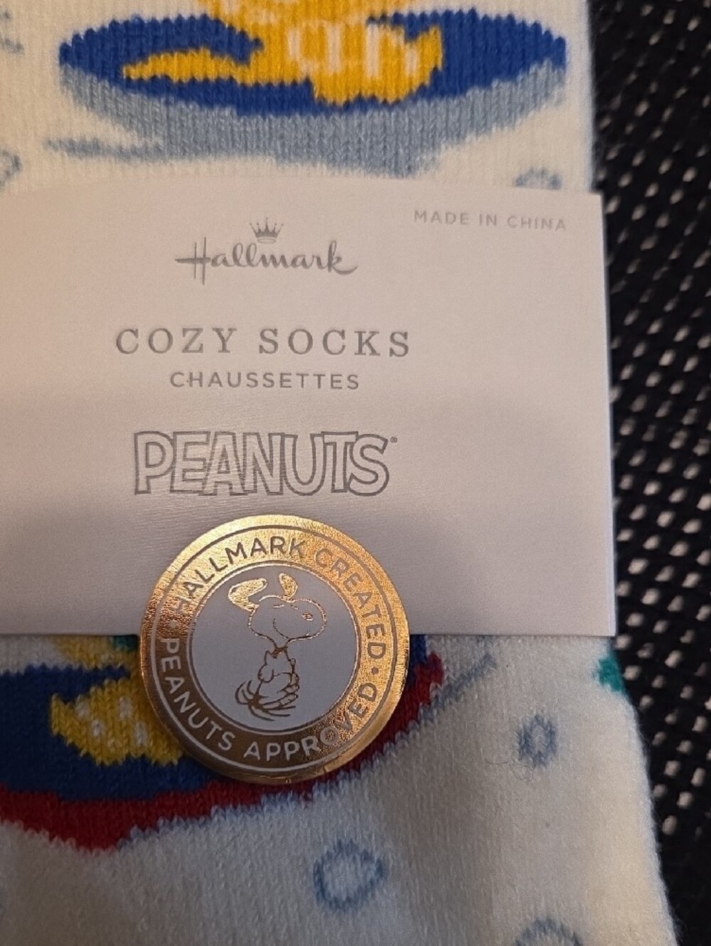 Peanuts NWT Crew Socks with Woodstock Sledding - Picture 2 of 5